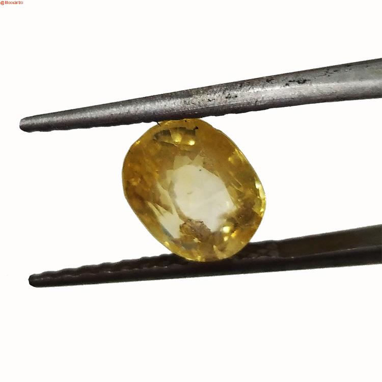 yellow sapphire – pukhraj (ceylonese) medium size premium